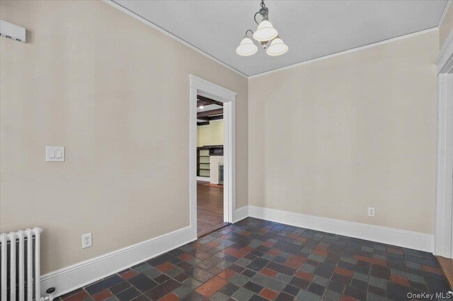 Photo - 625 Lorraine St