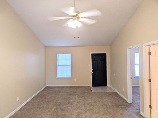 Photo - 407 Flowing Creek Dr
