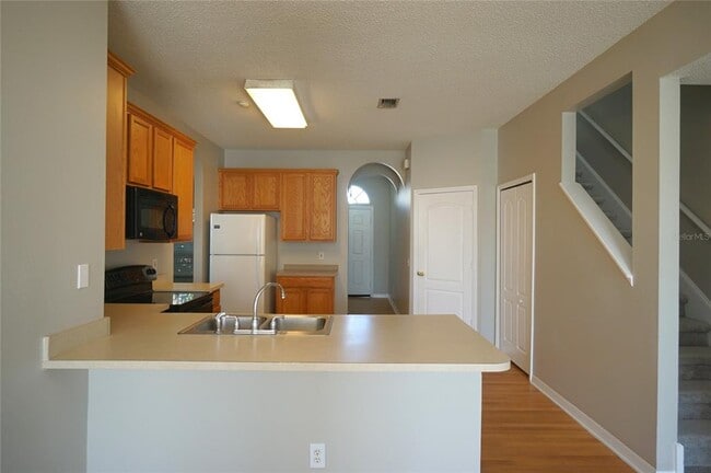 Photo - 10205 Goldenbrook Way