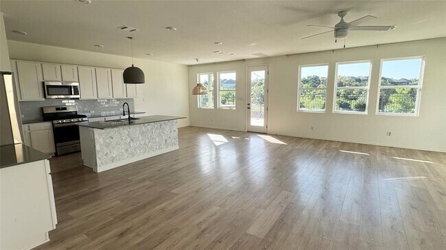 Photo - 312 Montauk Loop