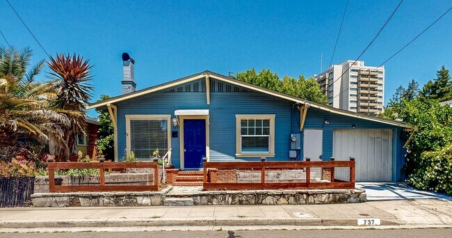 737 Charles St