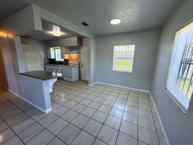 Photo - 15330 NW 31st Ave