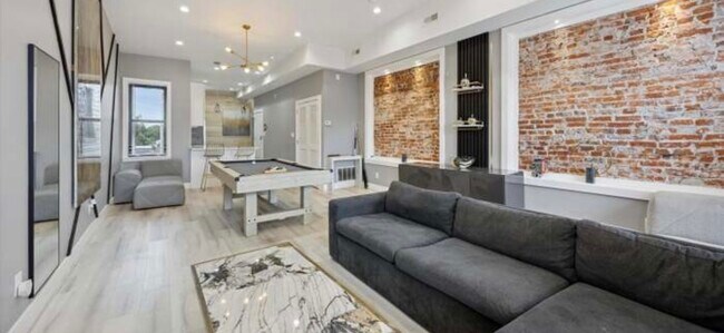 3111 W Diamond St Unit 3