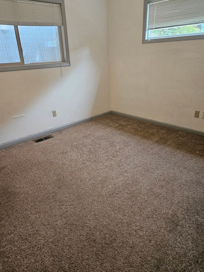 Photo - Single story