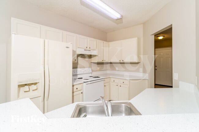 Photo - 1163 Schumann Dr