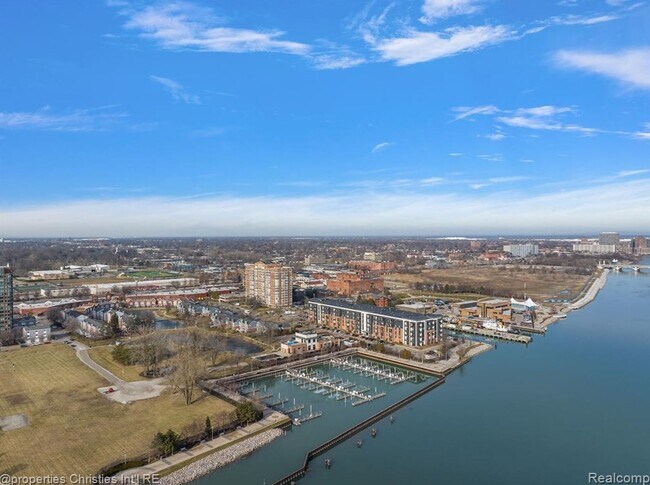 Photo - 250 E Harbortown Dr Unit 1504