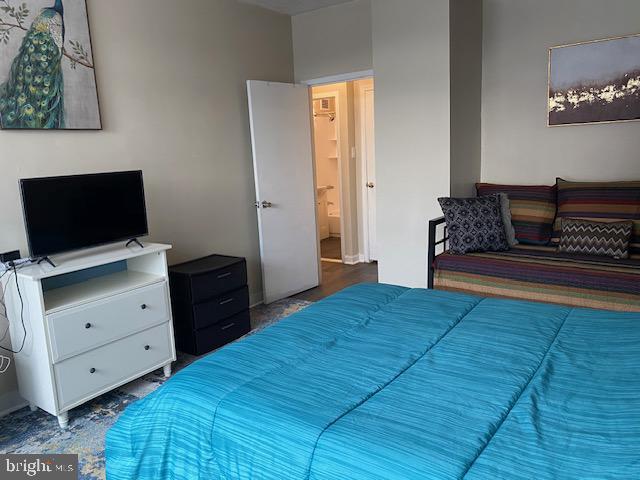 Building Photo - 1121 Arlington Blvd Unit 118