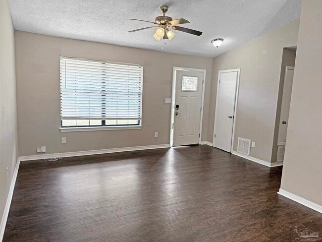 Photo - 7524 Sandy Creek Dr