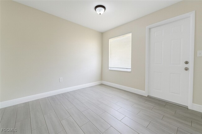 Photo - 5453 Eleventh Ave