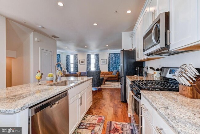 Photo - 10 Manchester Dr