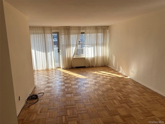 Photo - 17-85-85 215th St Unit 3E