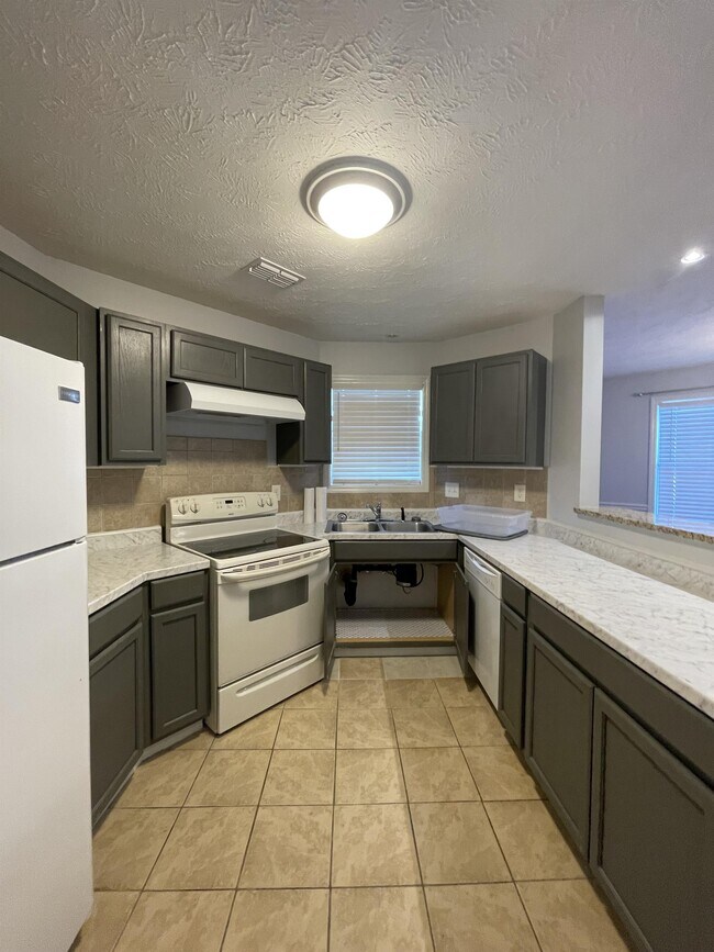 Photo - 979 Stewarts Creek Dr