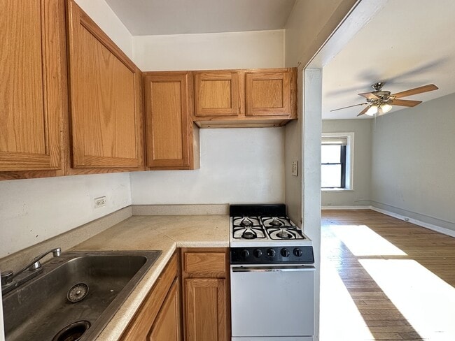 Photo - 1320 N Dearborn St Unidad 213