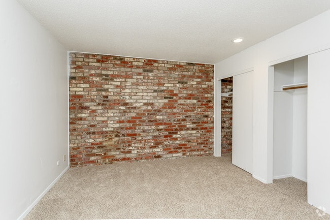 1BR, 1BA - Stone Creek