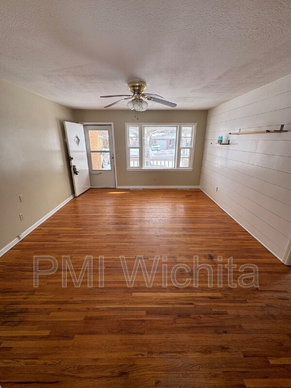 Photo - 3439 S Walnut St