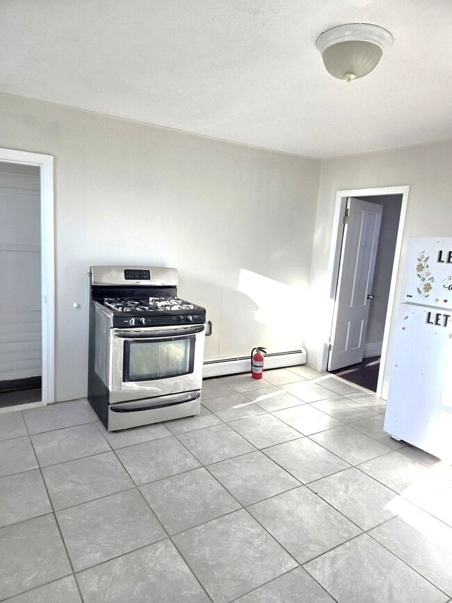 Photo - 184-186 Allston Street Unidad #2R