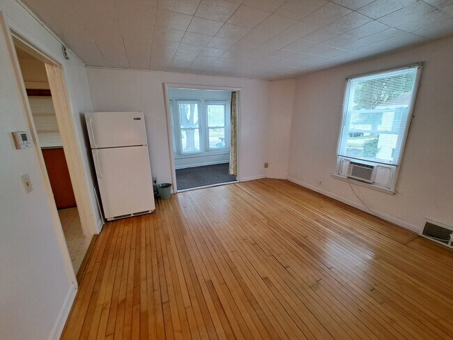 Photo - 709 W Olin Ave Unit 1