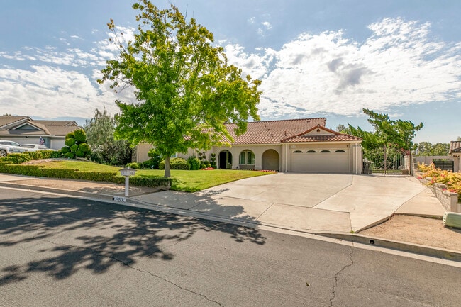 Building Photo - 10928 Meseta Ave Rental