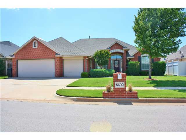 Building Photo - 5609 Bent Creek Dr