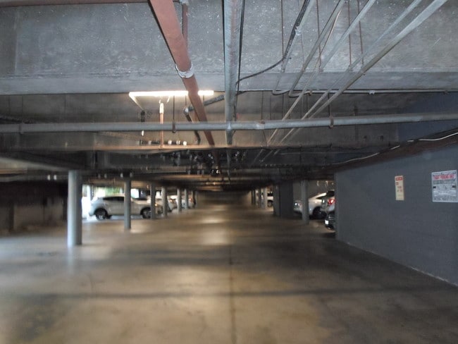 Building Photo - 12720 Burbank Blvd Unit 311