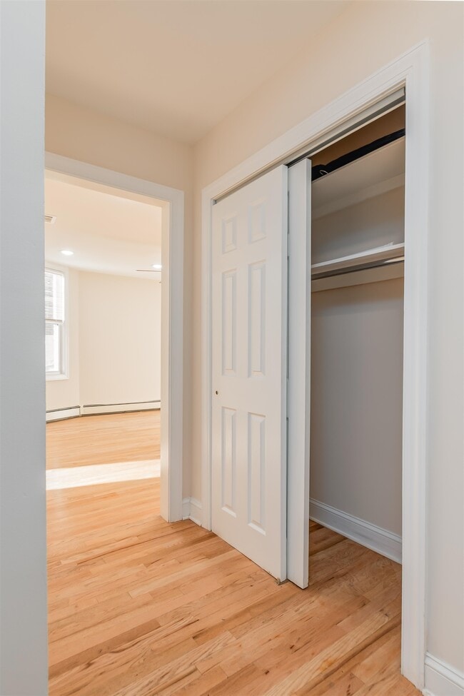 Photo - 77 W 50th St Unit 1