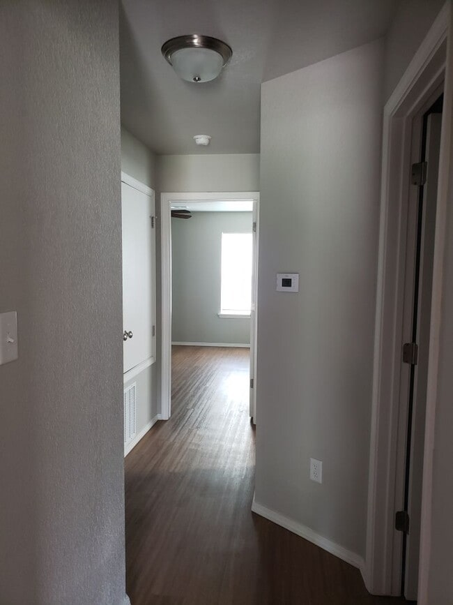 Photo - 2101 Ingalls Ln