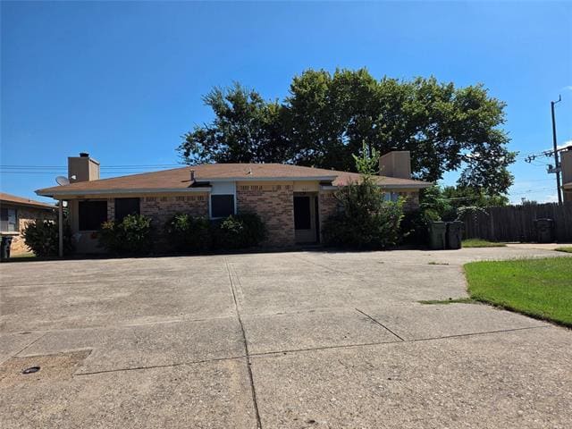 Building Photo - 2409 Springmont Ct