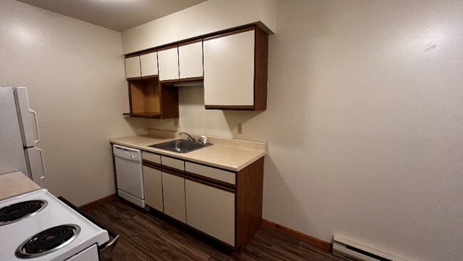 Photo - 916 Kings Rd Unit 5