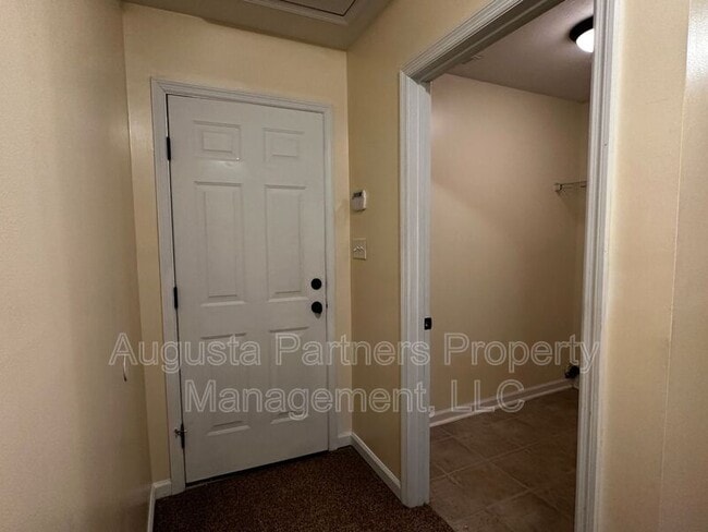 Photo - 206 High Meadows Cir