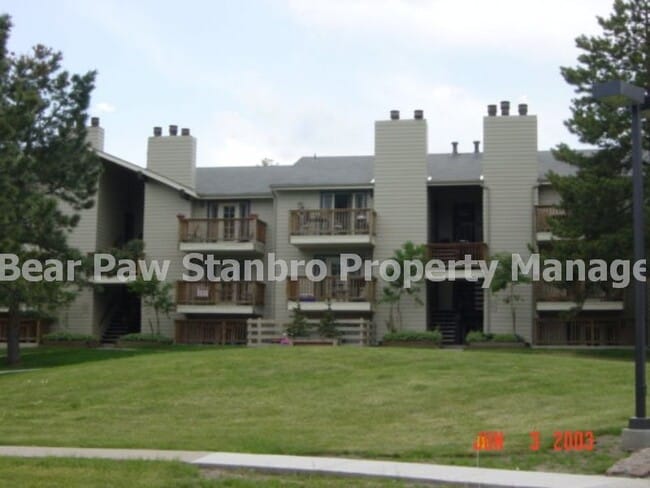 Two Bedroom, One Bath Condo near High School!