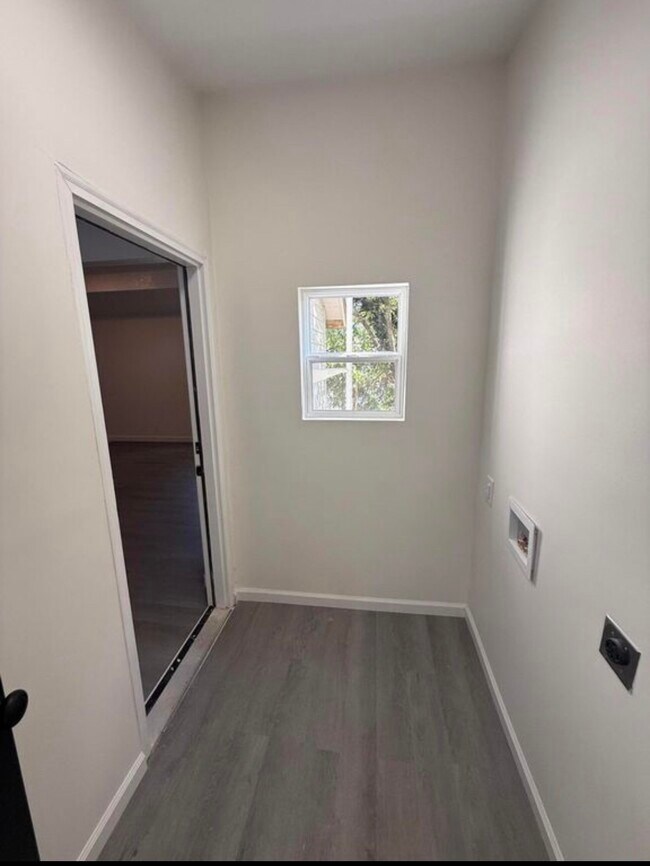 Photo - 722 Brawner St