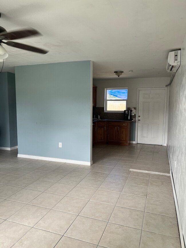 Photo - 4643 Myrtle Ln Unidad 4643 Myrtle ln