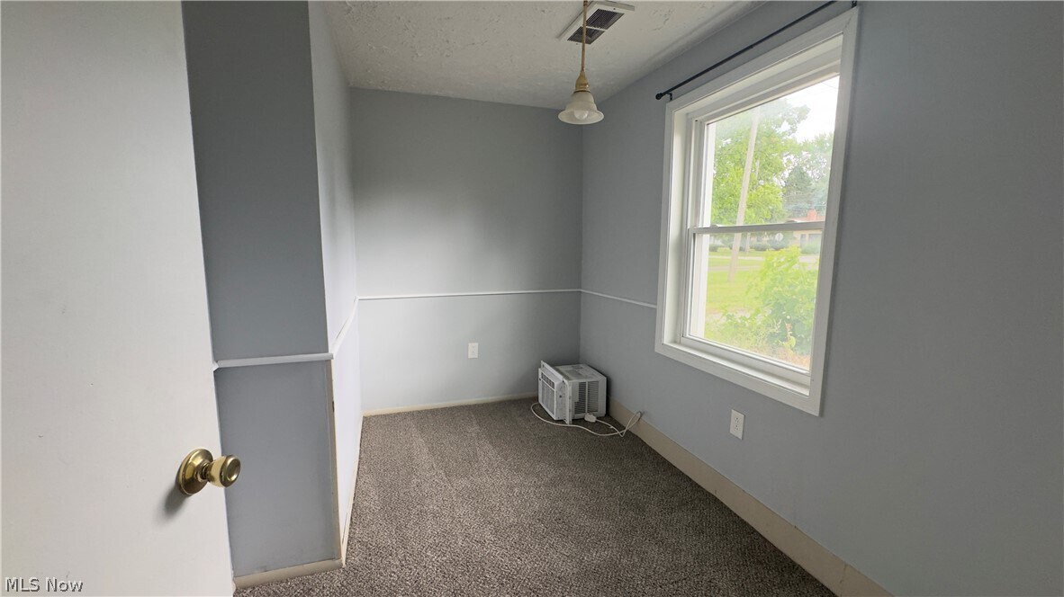 Photo - 1320 W Montrose St Unit 3
