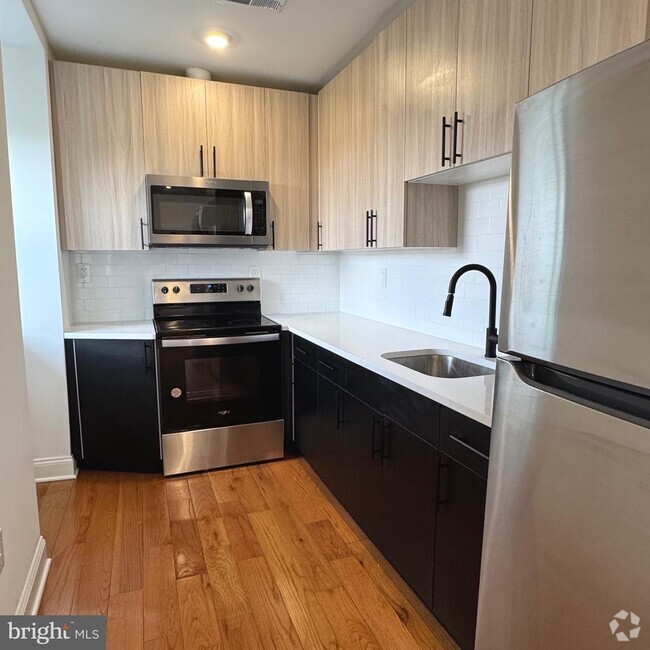 Building Photo - 4126 Parkside Ave Rental