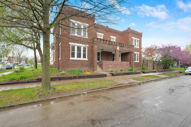 Building Photo - 389-391-391 Berkeley Rd Unit 391