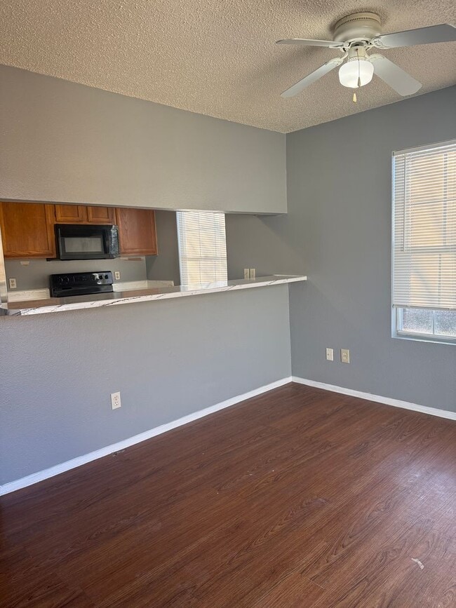 Photo - 5504 Blue Spruce Dr