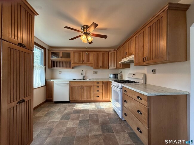 Photo - 218 Melville Ave
