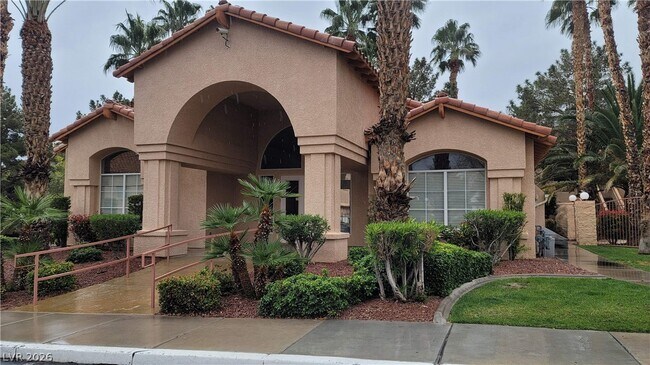 Building Photo - 2925 Wigwam Pkwy Unit 1612