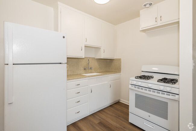 Interior Photo - Mayberry at Town & Country Rental