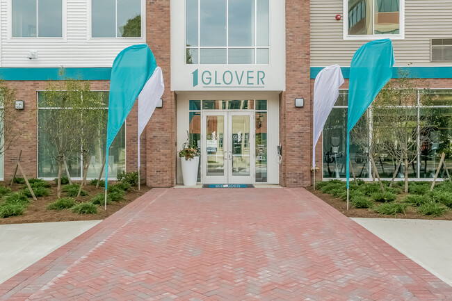 Building Photo - 1 Glover Ave Unit 316 Rental