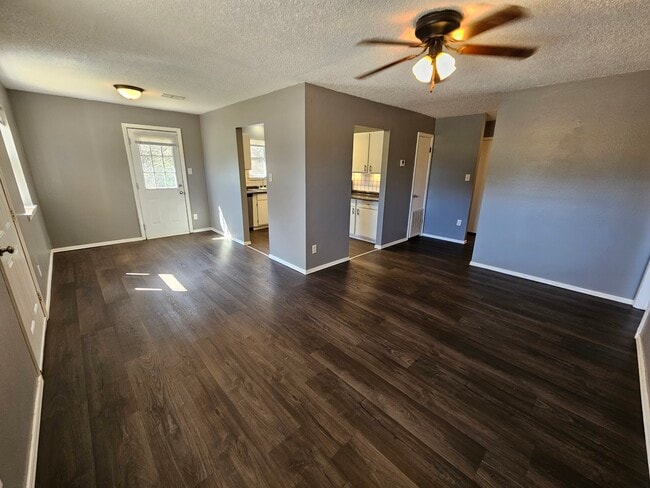 Photo - 1601 N Hills Blvd Unit 1601 N Hills Blvd