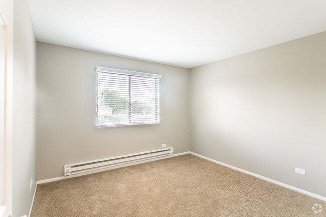 2BR,1BA,900SF - Unfurnished - Flats at Gladstone