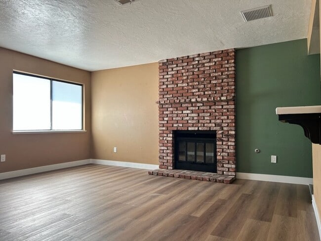 Photo - 912 W Graaf Ave Unidad C