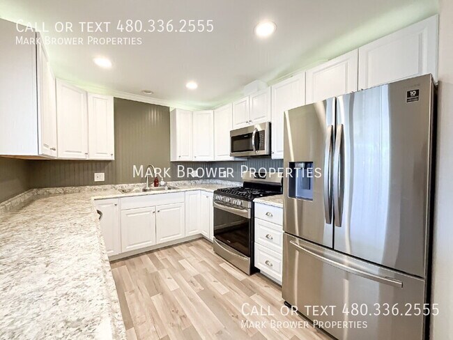 Photo - 2241 W Clarendon Ave