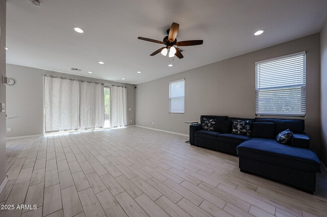 Photo - 3813 E Branham Ln