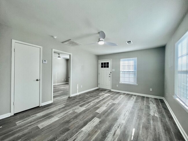 Photo - 903-903 Allen St Unidad 901