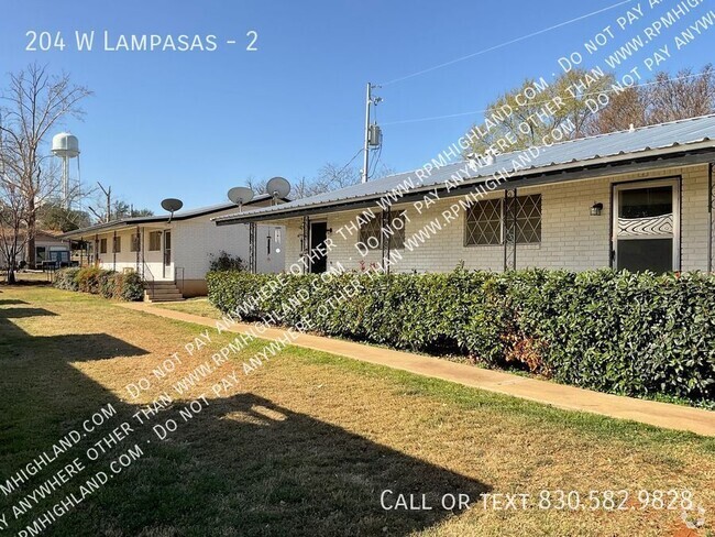 Building Photo - 204 W Lampasas-2 Unit 2 Rental