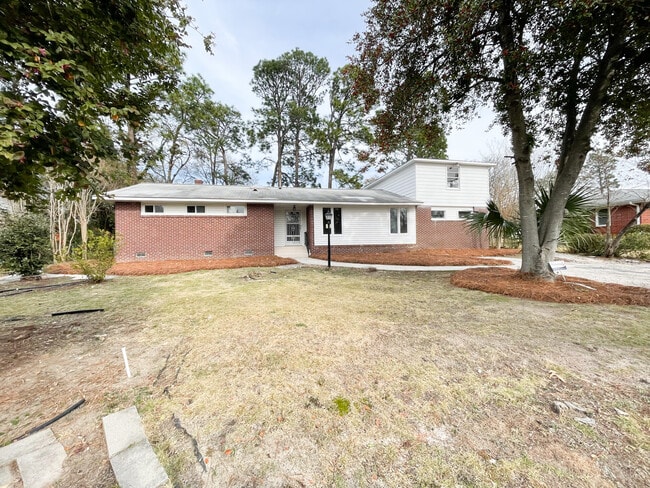 Building Photo - 1842 Evelyn St Rental