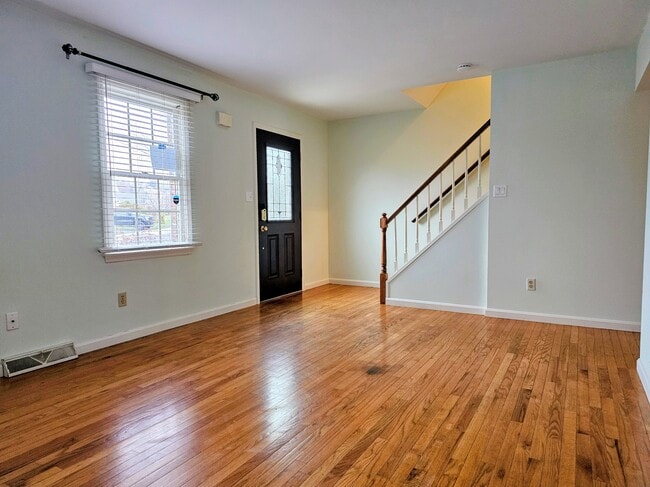 Photo - 16 Brookview Dr