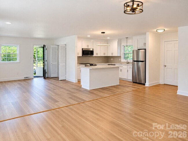 Photo - 7500 Thorncliff Dr